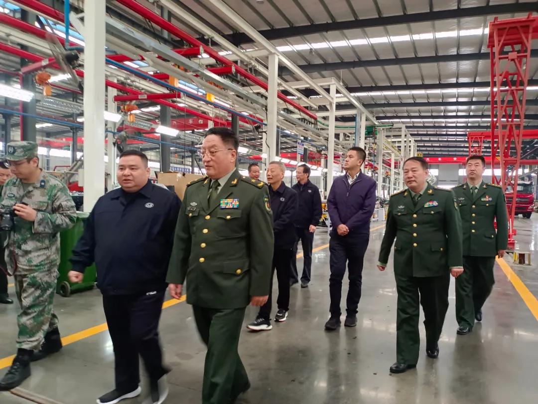 省委常委、省軍區(qū)政委視察我公司應(yīng)急產(chǎn)業(yè)發(fā)展狀況